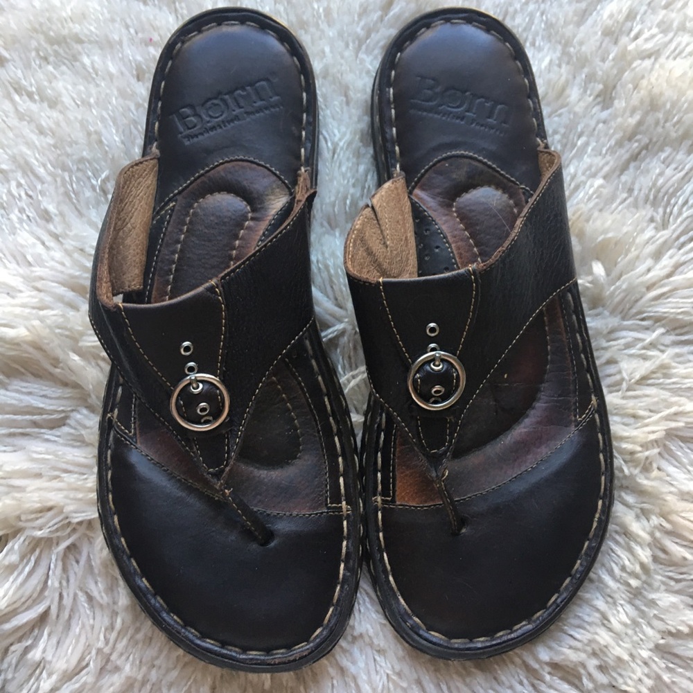 Born brown leather sandal Size 8